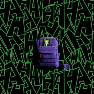 Wolfpak 9L sling Joker NWT